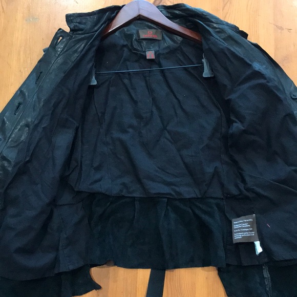 Eye catching black leather jacket. - Picture 3 of 3